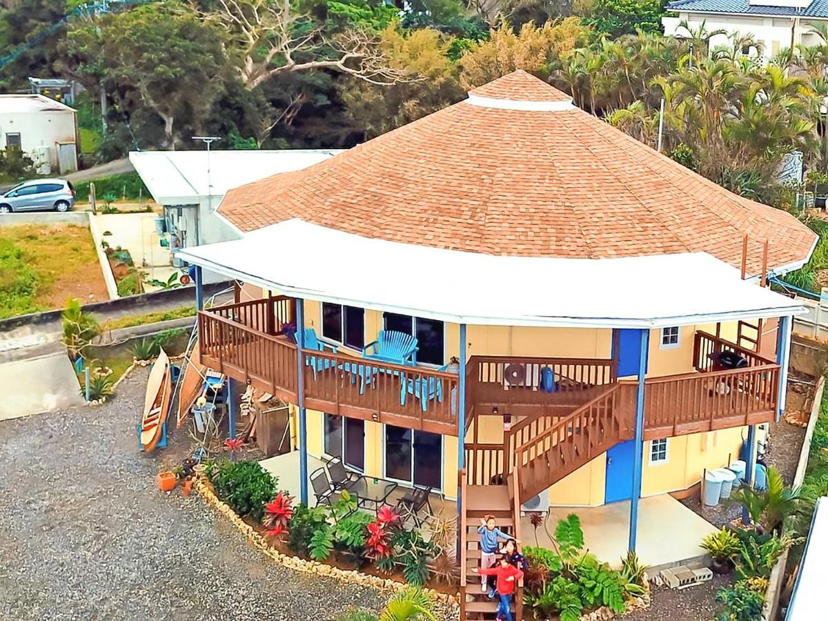 Island Breeze - Round House With Bbq - Wooden Hot Tub - Beach أونا المظهر الخارجي الصورة